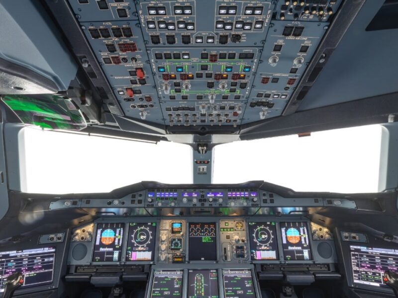 AIRBUS A380 : LARGEST, LATEST & BEST AIRCRAFT 4 : COCKPIT & AVIONICS